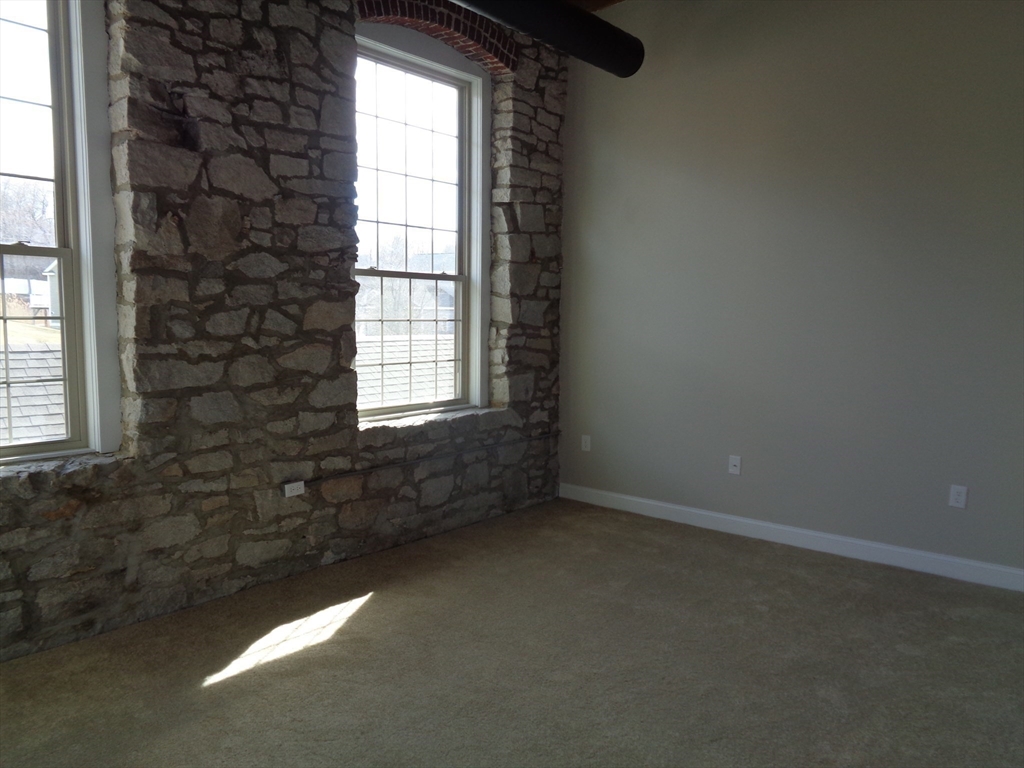 12 Brookside Road, Unit 20 Westford, MA 01886 - Photo 9 of 25 Gallery Image 9