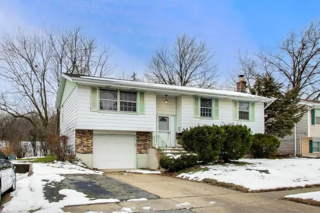 $119,000 | 17022 Magnolia Drive, Hazel Crest, IL 60429