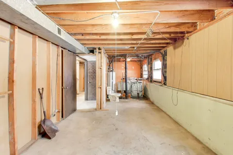 $119,000 | 17022 Magnolia Drive, Hazel Crest, IL 60429