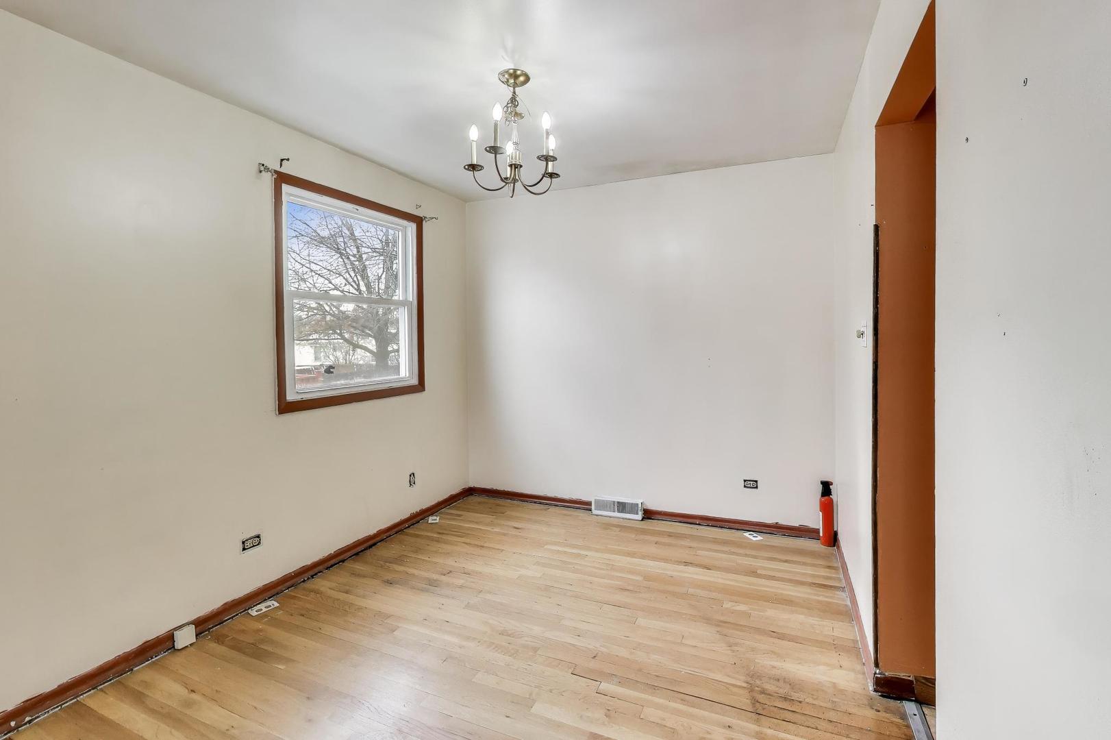 17022 Magnolia Drive Hazel Crest, IL 60429 - Photo 6 of 35