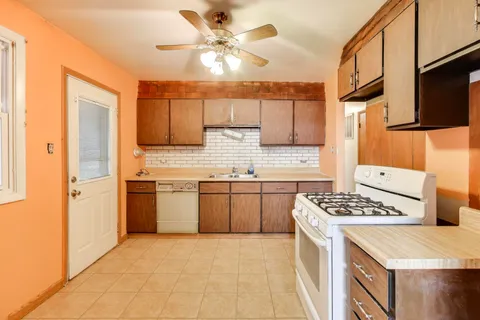 $119,000 | 17022 Magnolia Drive, Hazel Crest, IL 60429