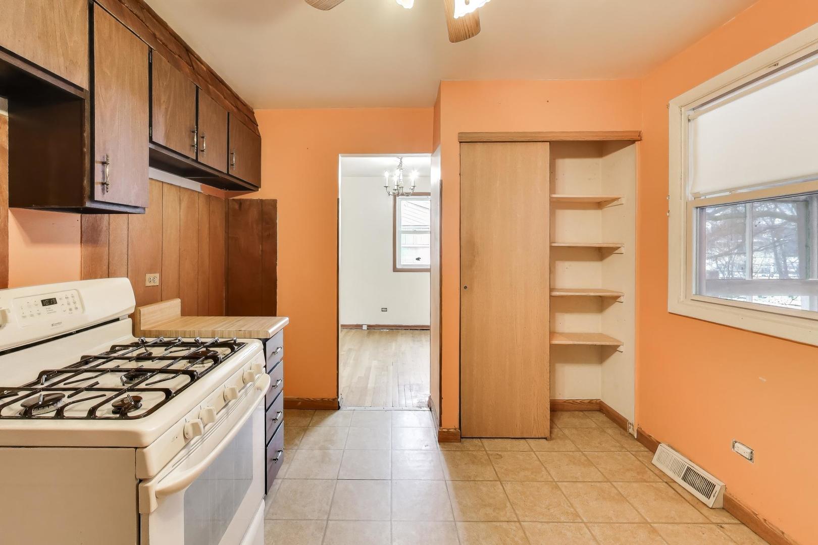 17022 Magnolia Drive Hazel Crest, IL 60429 - Photo 10 of 35