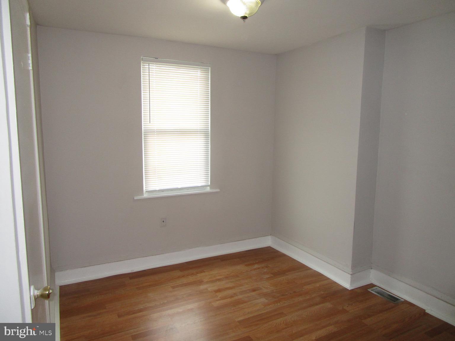 4049 North 8th Street Philadelphia, PA 19140 - Photo 11 of 30