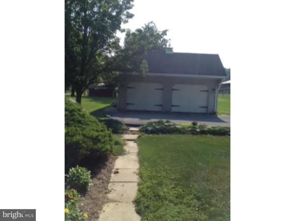 $1,800 | 291 Ruth Road, Fleetwood, PA 19522