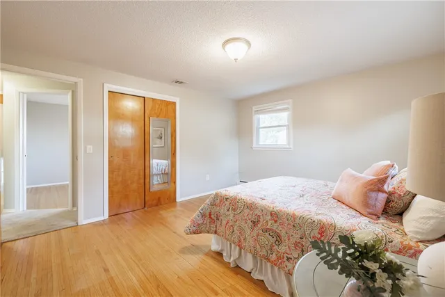 $260,000 | 8 Flagstaff Drive, Irondequoit, NY 14622