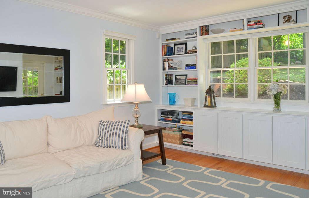 5706 Gloster Road Bethesda, MD 20816 - Photo 18 of 30 Interior (General)