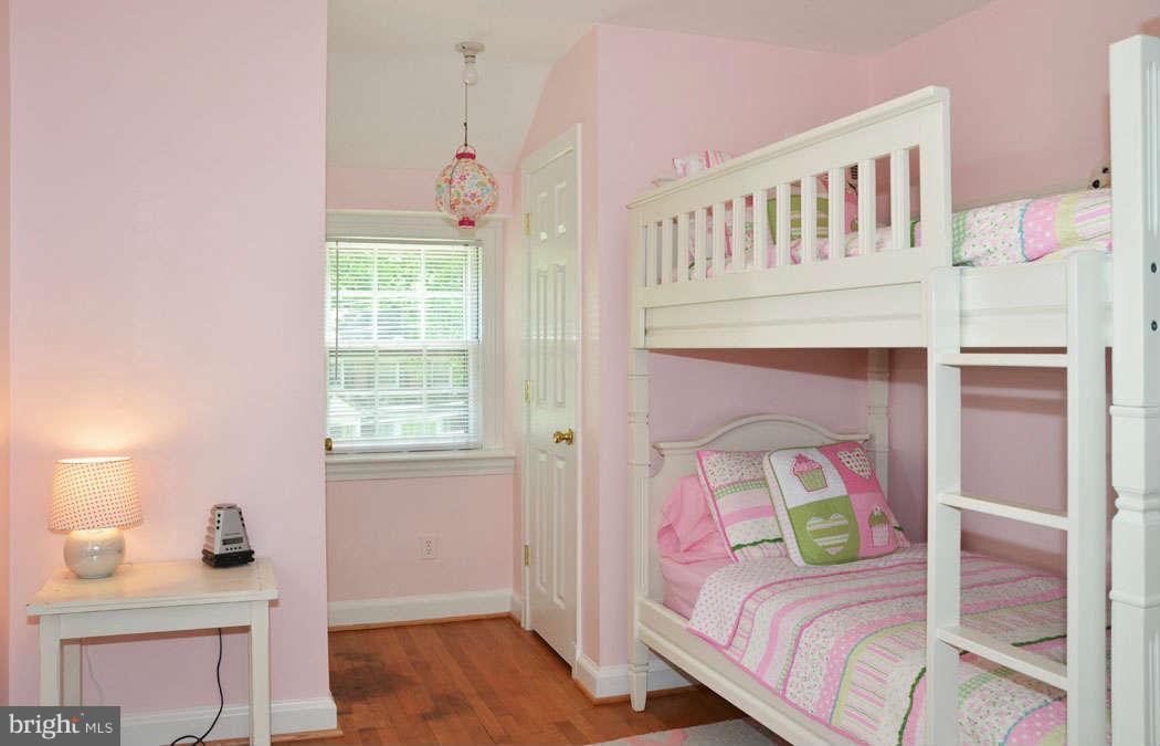 5706 Gloster Road Bethesda, MD 20816 - Photo 25 of 30 Bedroom