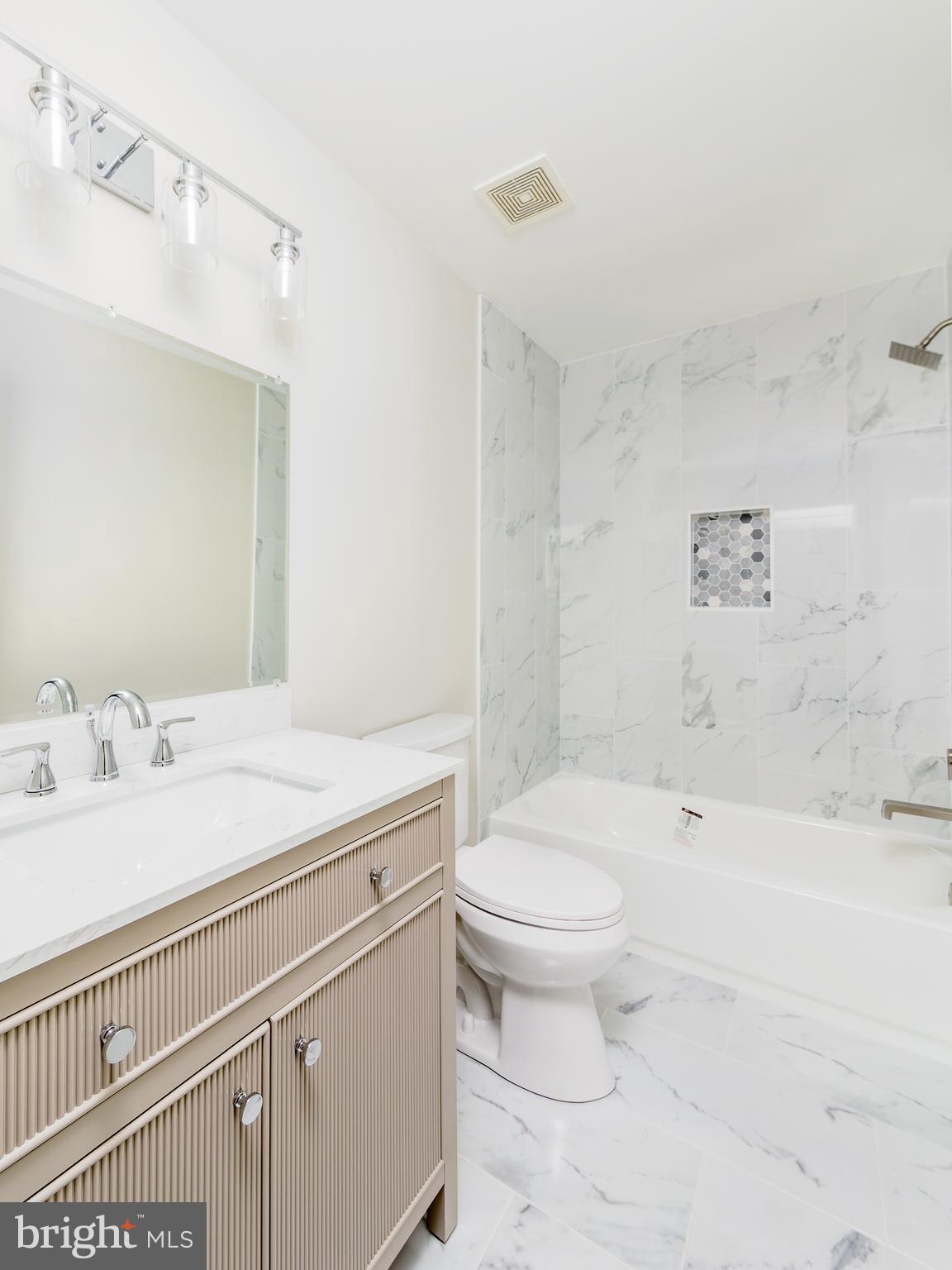 42853 Golf View Drive Chantilly, VA 20152 - Photo 15 of 23