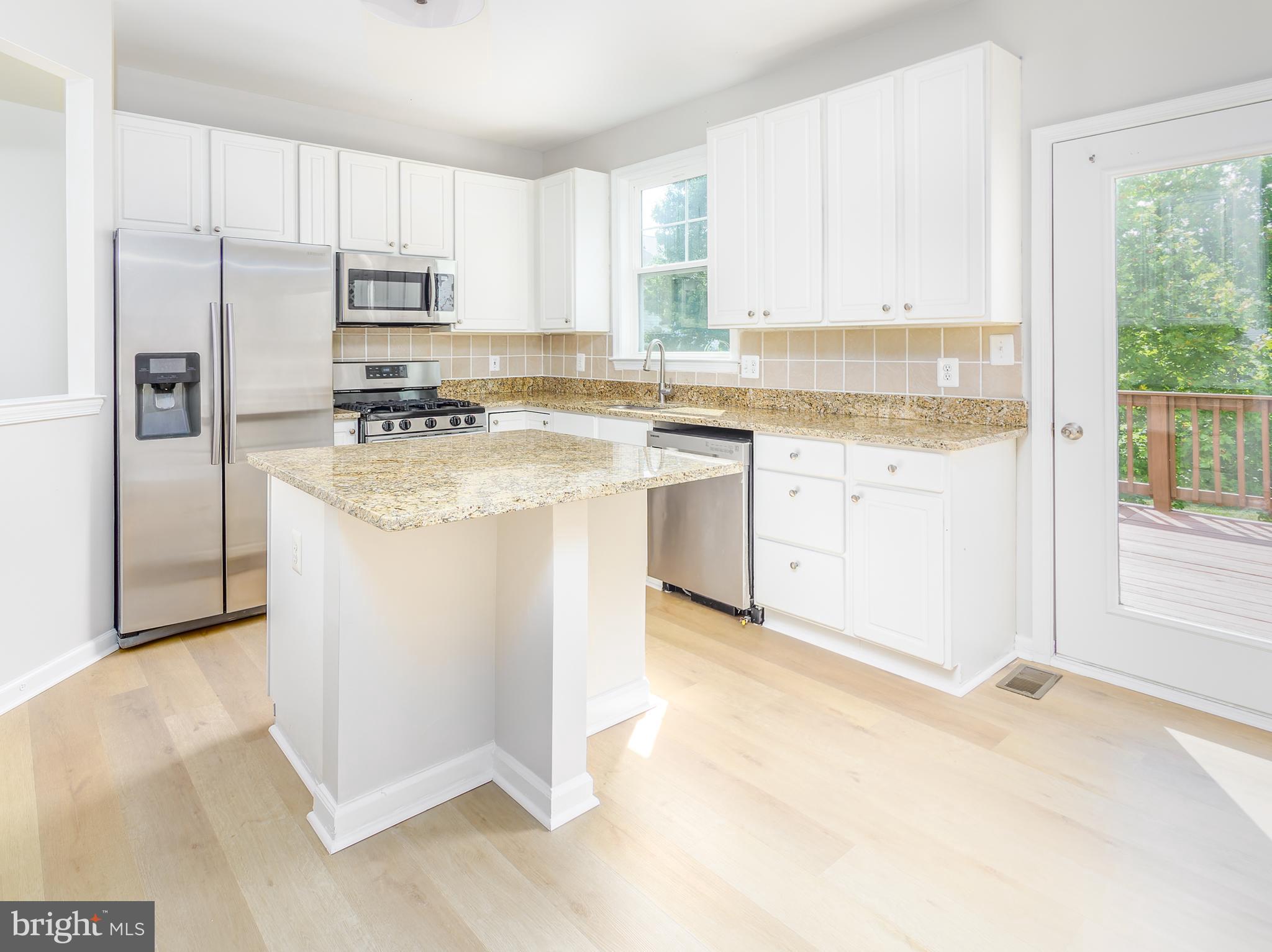 42853 Golf View Drive Chantilly, VA 20152 - Photo 3 of 23