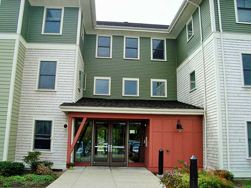 200 Clarke Road, Unit 108 Narragansett, RI 02882 - Photo 2 of 9 Exterior Front. Great design