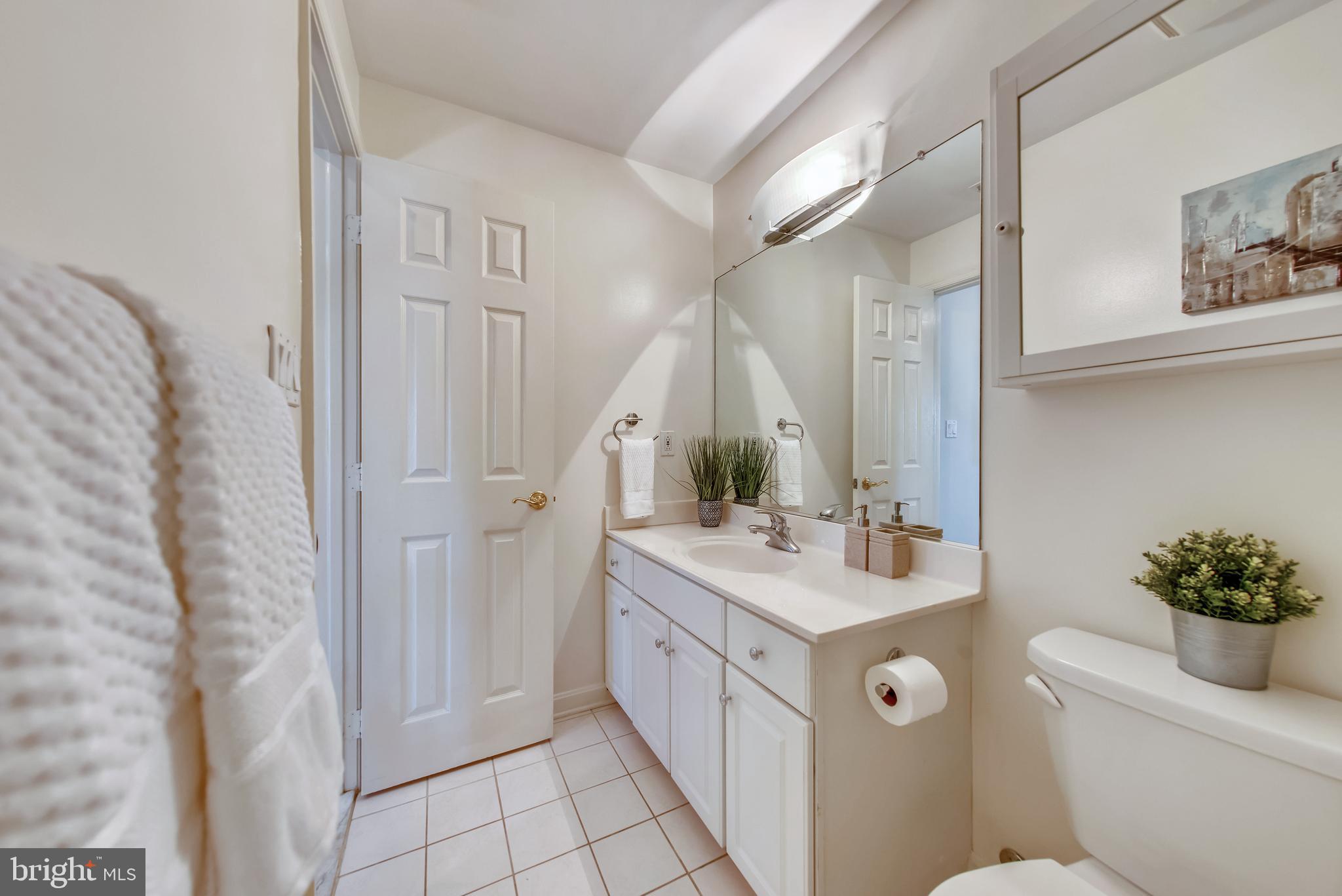 2406 19th Street Northwest, Unit 63 Washington, DC 20009 - Photo 20 of 34 Primary suite bathroom