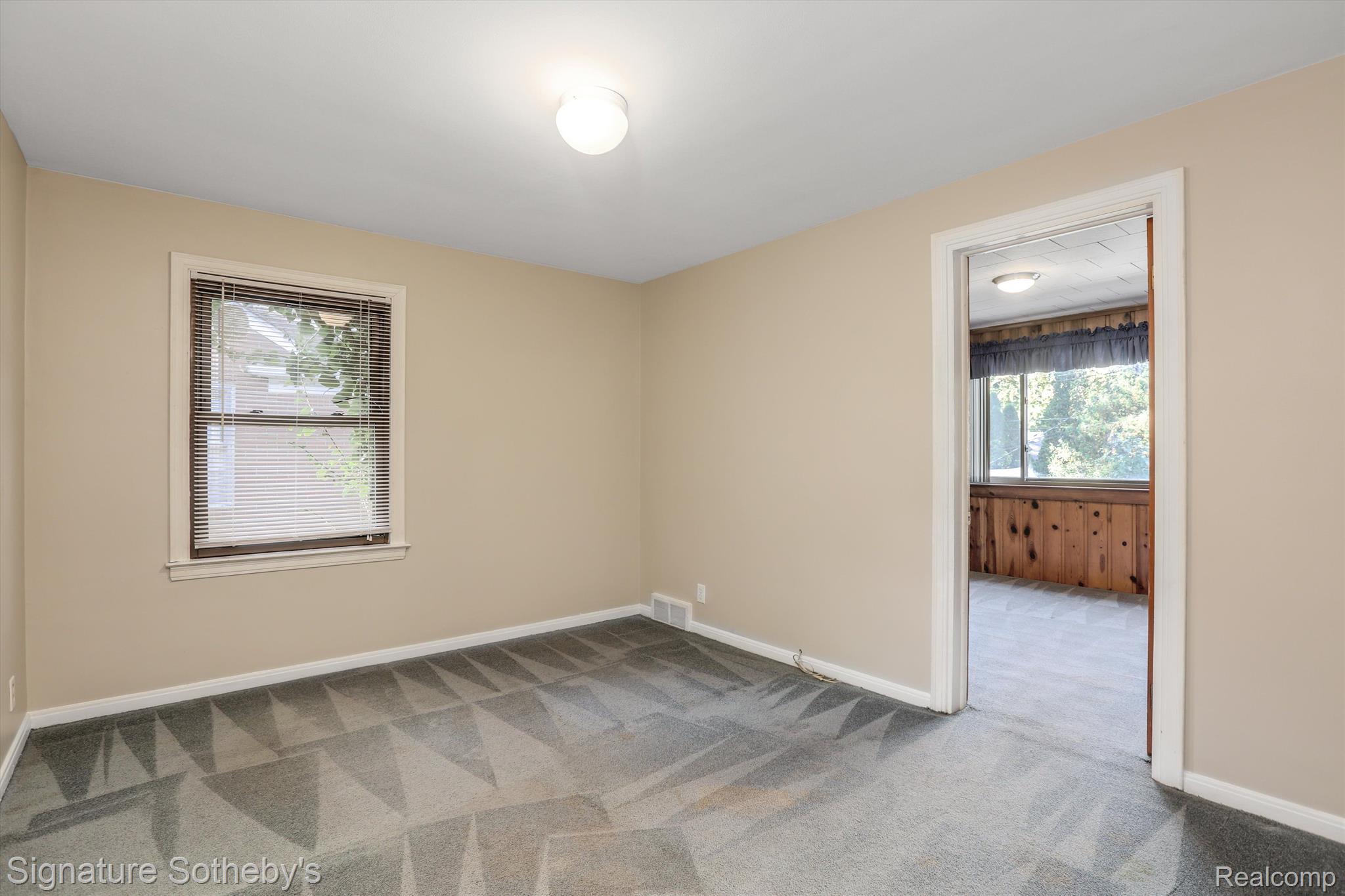 408 Roland Court Grosse Pointe, MI 48236 - Photo 21 of 29 Gallery Image 21