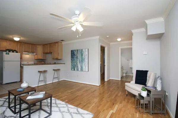 $1,245 | 1307 Welch Street, Unit 4, Houston, TX 77006