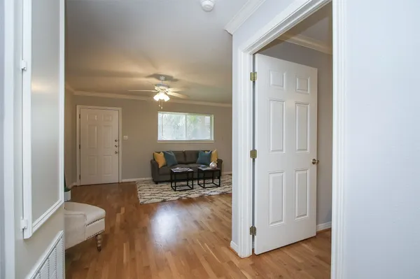 $1,245 | 1307 Welch Street, Unit 4, Houston, TX 77006