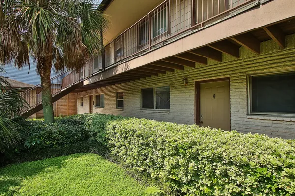 $1,245 | 1307 Welch Street, Unit 4, Houston, TX 77006
