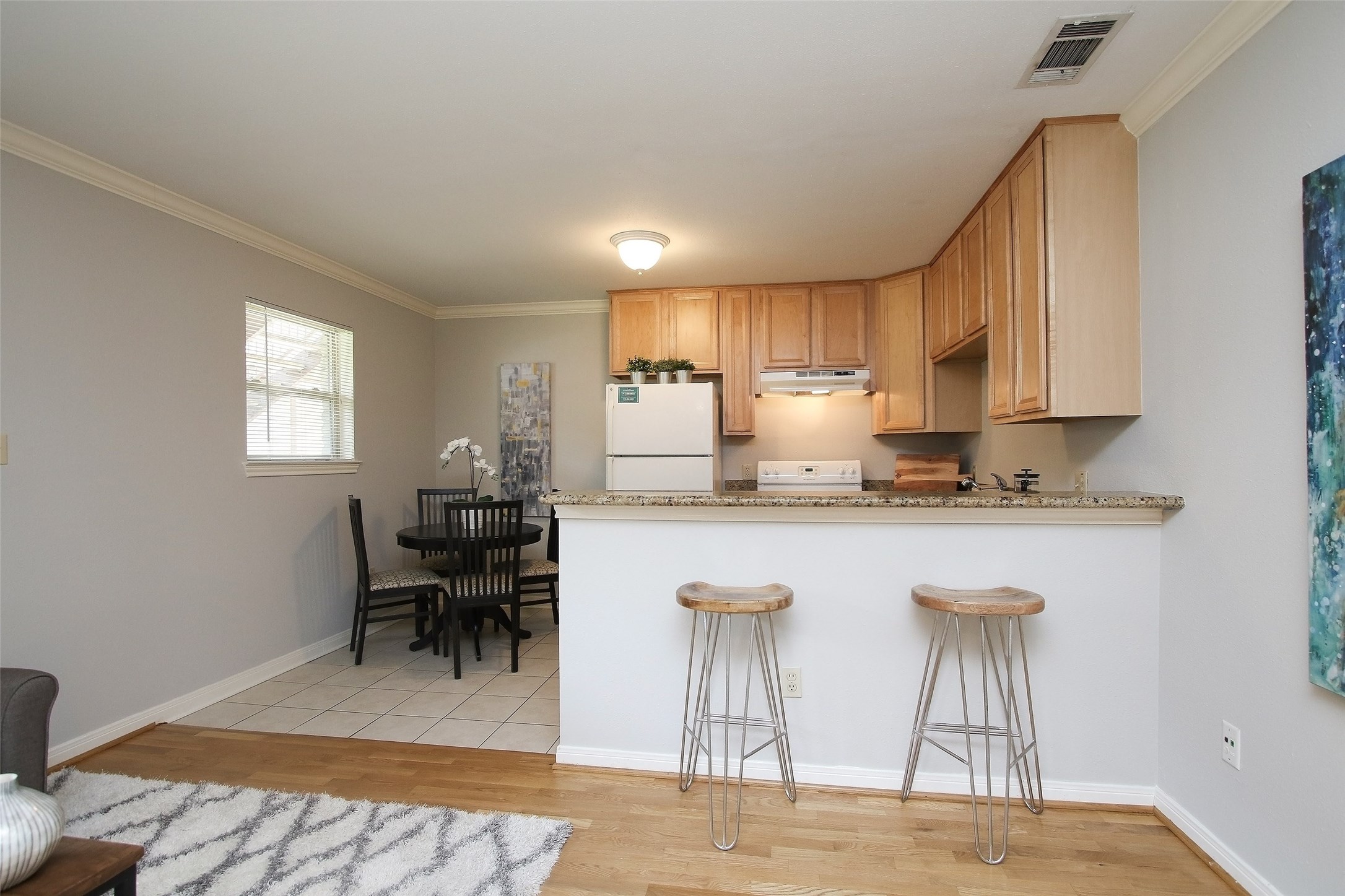 1307 Welch Street, Unit 4 Houston, TX 77006 - Photo 3 of 23