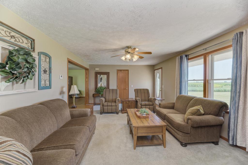 1700 Scully Road Dwight, IL 60420 - Photo 4 of 47 Gallery Image 4