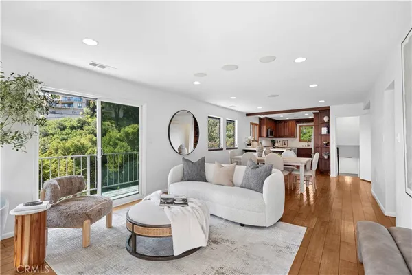 $2,495,000 | 991 Meadowlark Drive, Laguna Beach, CA 92651