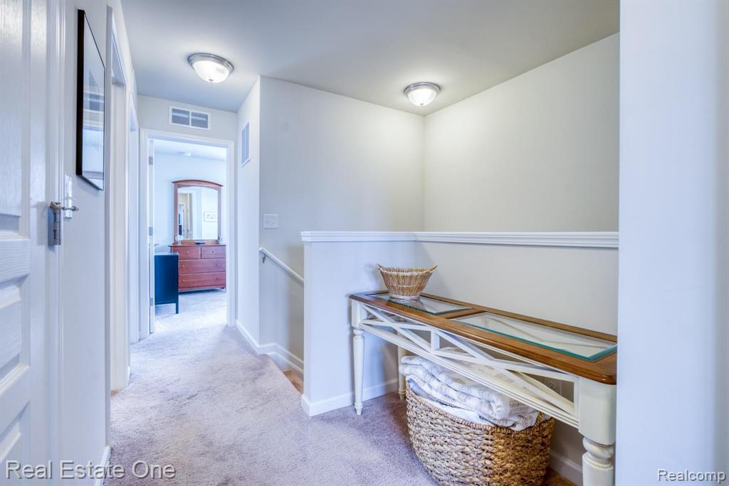 313 Glenhurst Boulevard Rochester Hills, MI 48307 - Photo 17 of 31
