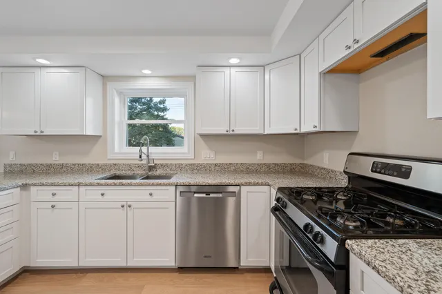 $3,000 | 1018 Bonnie Brae Lane, Lake Geneva, WI 53147