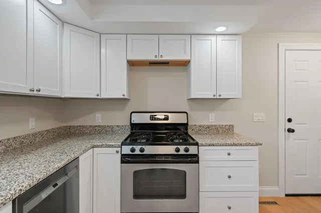 $3,000 | 1018 Bonnie Brae Lane, Lake Geneva, WI 53147