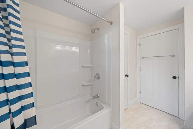 $3,000 | 1018 Bonnie Brae Lane, Lake Geneva, WI 53147