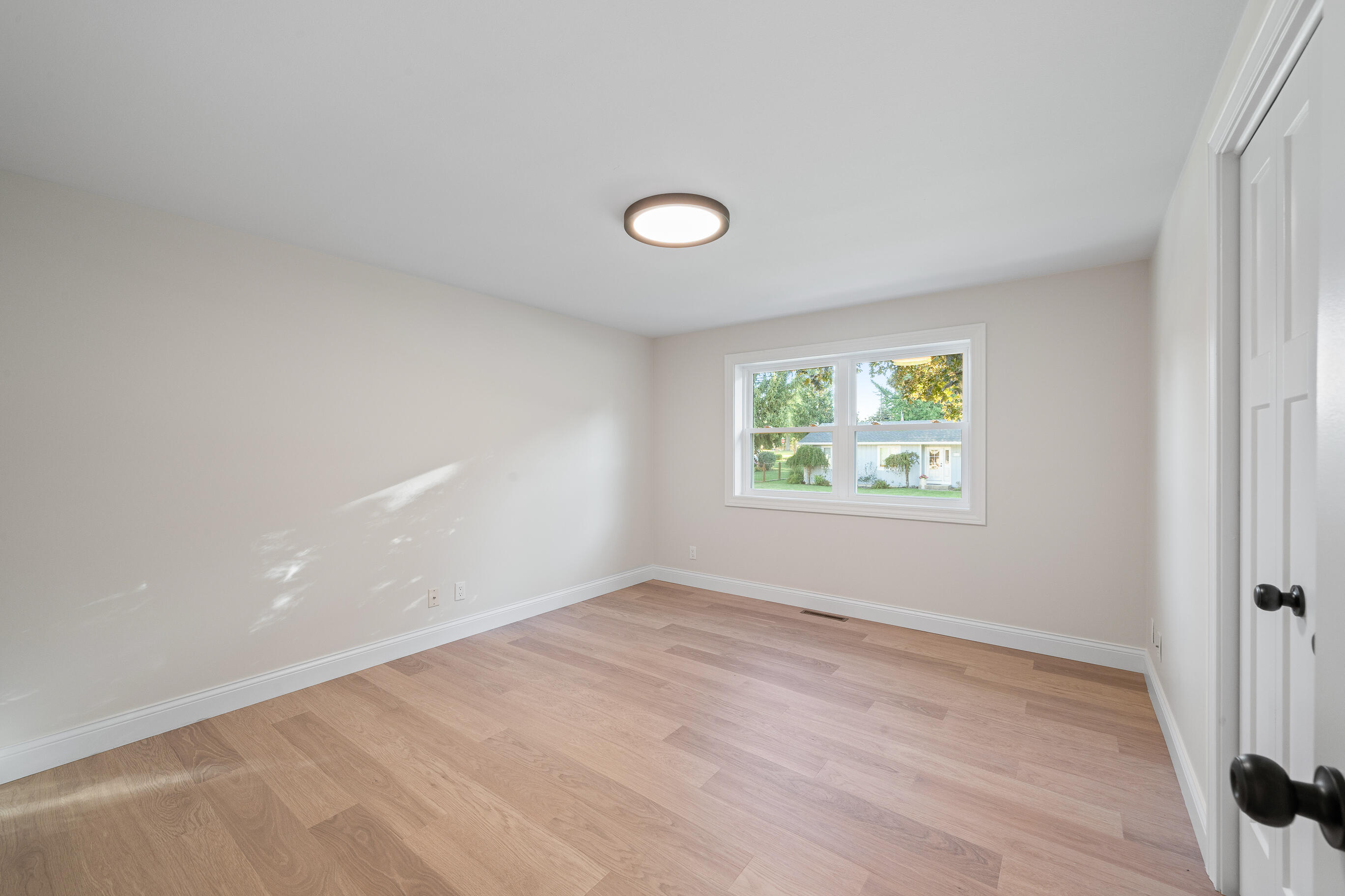 1018 Bonnie Brae Lane Lake Geneva, WI 53147 - Photo 19 of 64 Bedroom #1