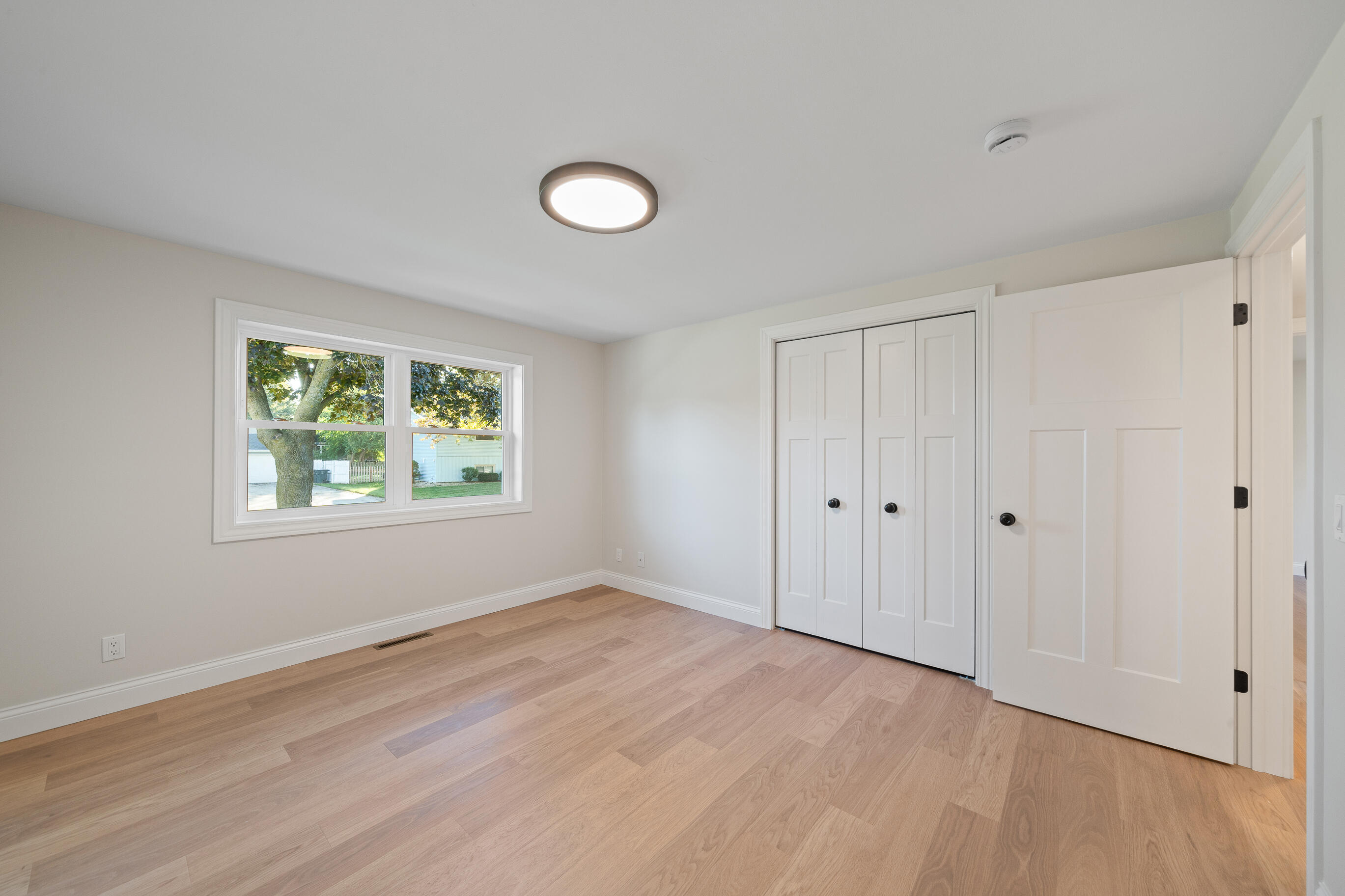 1018 Bonnie Brae Lane Lake Geneva, WI 53147 - Photo 20 of 64 Bedroom #1