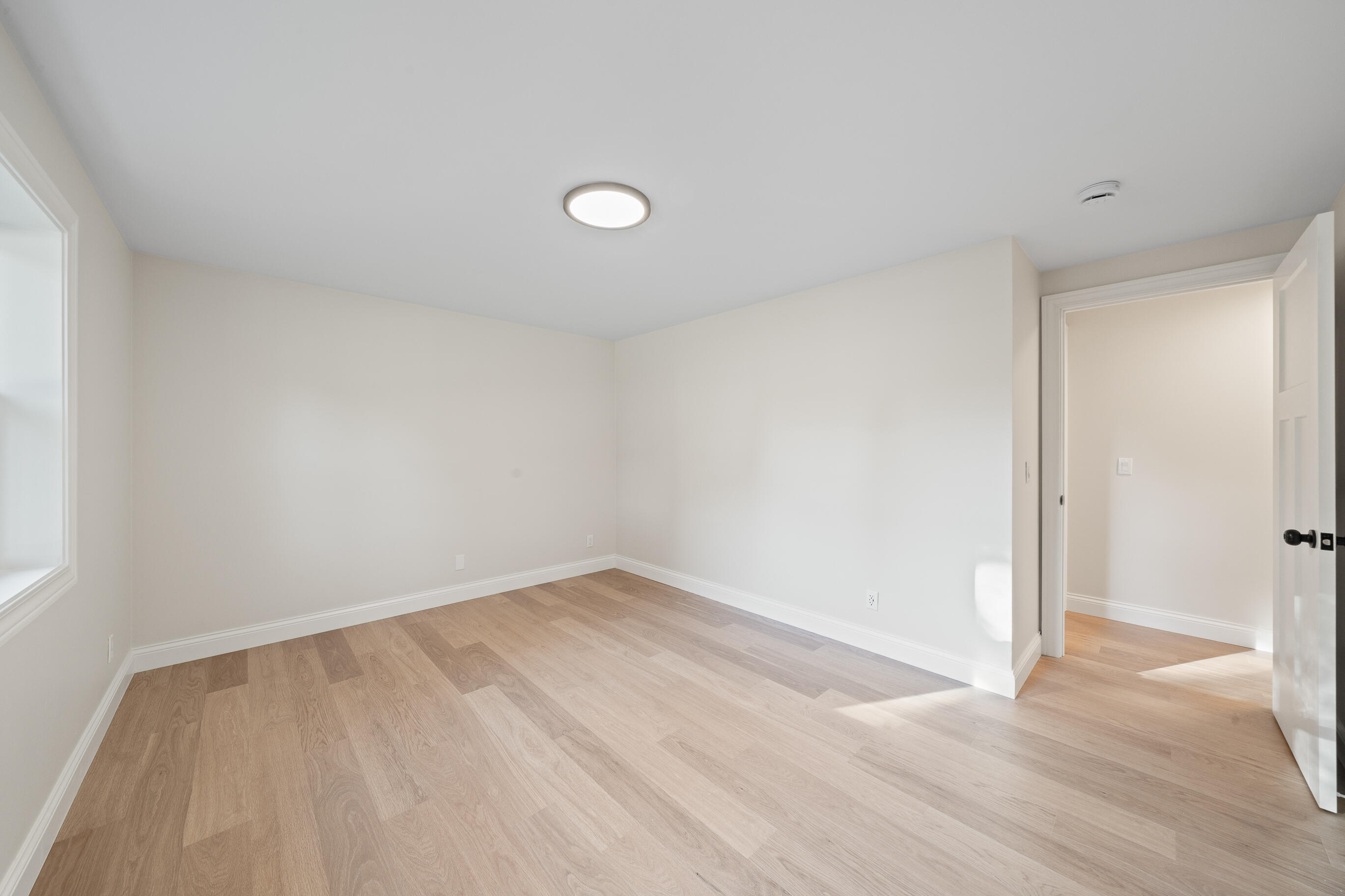 1018 Bonnie Brae Lane Lake Geneva, WI 53147 - Photo 25 of 64 Primary bedroom