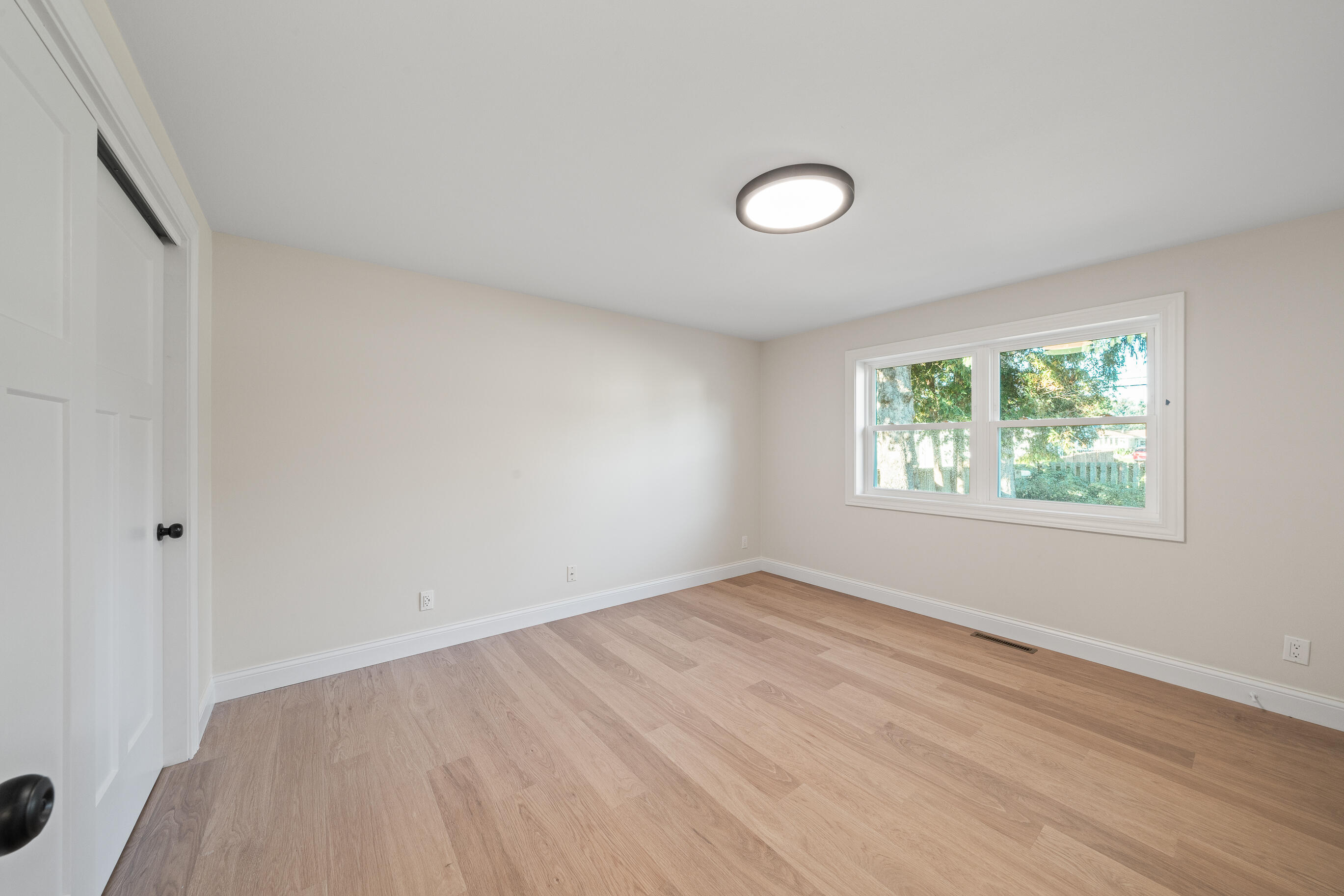 1018 Bonnie Brae Lane Lake Geneva, WI 53147 - Photo 26 of 64 Primary bedroom