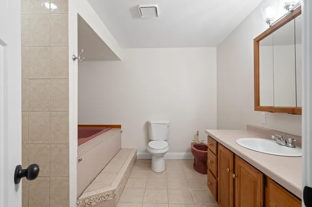 $3,000 | 1018 Bonnie Brae Lane, Lake Geneva, WI 53147