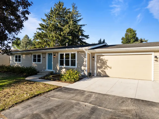 $3,000 | 1018 Bonnie Brae Lane, Lake Geneva, WI 53147