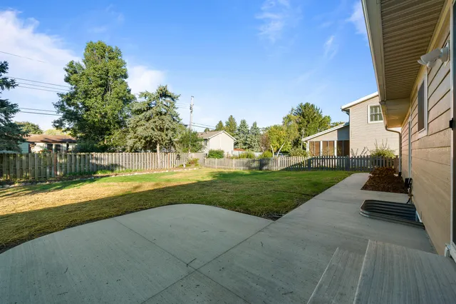 $3,000 | 1018 Bonnie Brae Lane, Lake Geneva, WI 53147