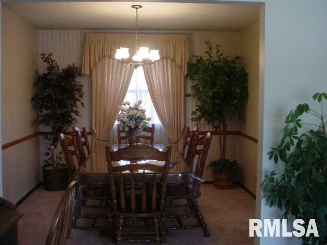 1208 Pinehill Road Bettendorf, IA 52722 - Photo 3 of 4 Gallery Image 3