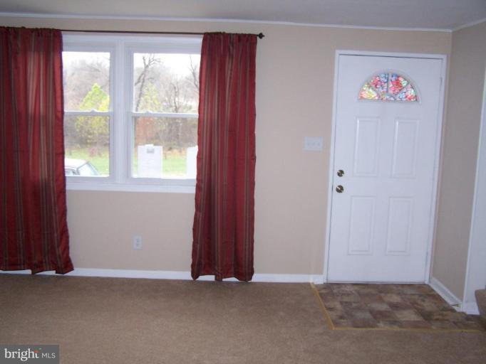5229 Cedgate Road Baltimore, MD 21206 - Photo 4 of 12 Living Room #2