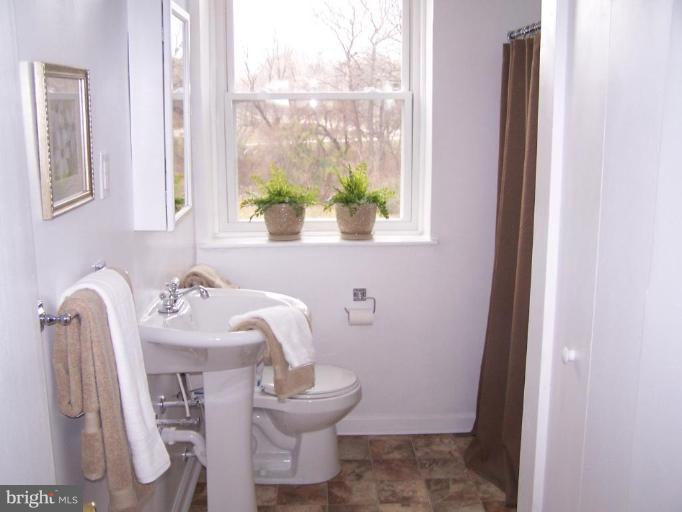 5229 Cedgate Road Baltimore, MD 21206 - Photo 9 of 12 Bath #1