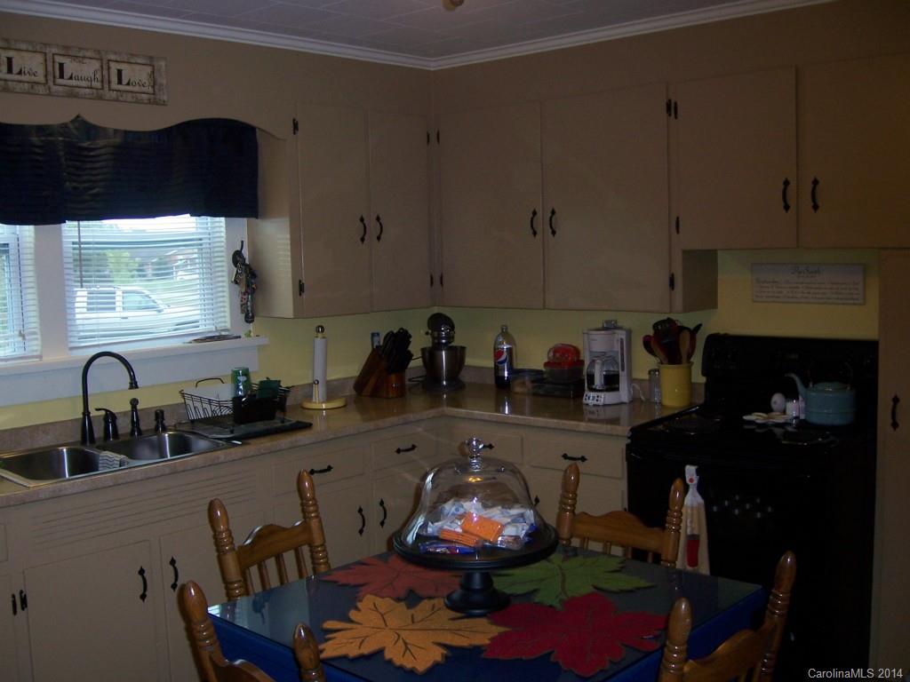 1355 Philbeck Road York, SC 29745 - Photo 9 of 10