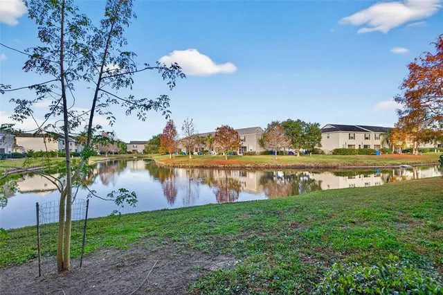 $2,000 | 12343 Country White Circle, Tampa, FL 33635