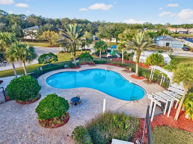 $2,000 | 12343 Country White Circle, Tampa, FL 33635