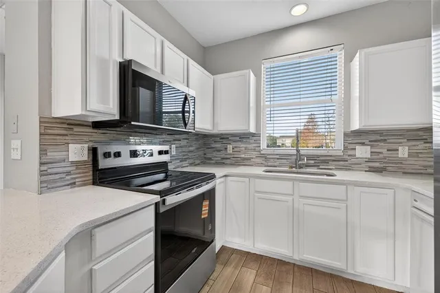 $2,000 | 12343 Country White Circle, Tampa, FL 33635