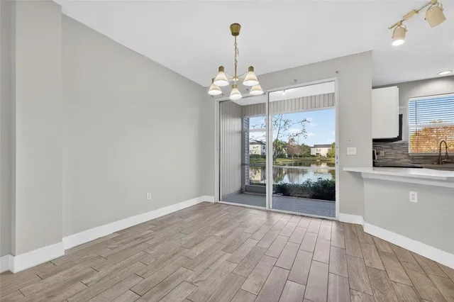 $2,000 | 12343 Country White Circle, Tampa, FL 33635