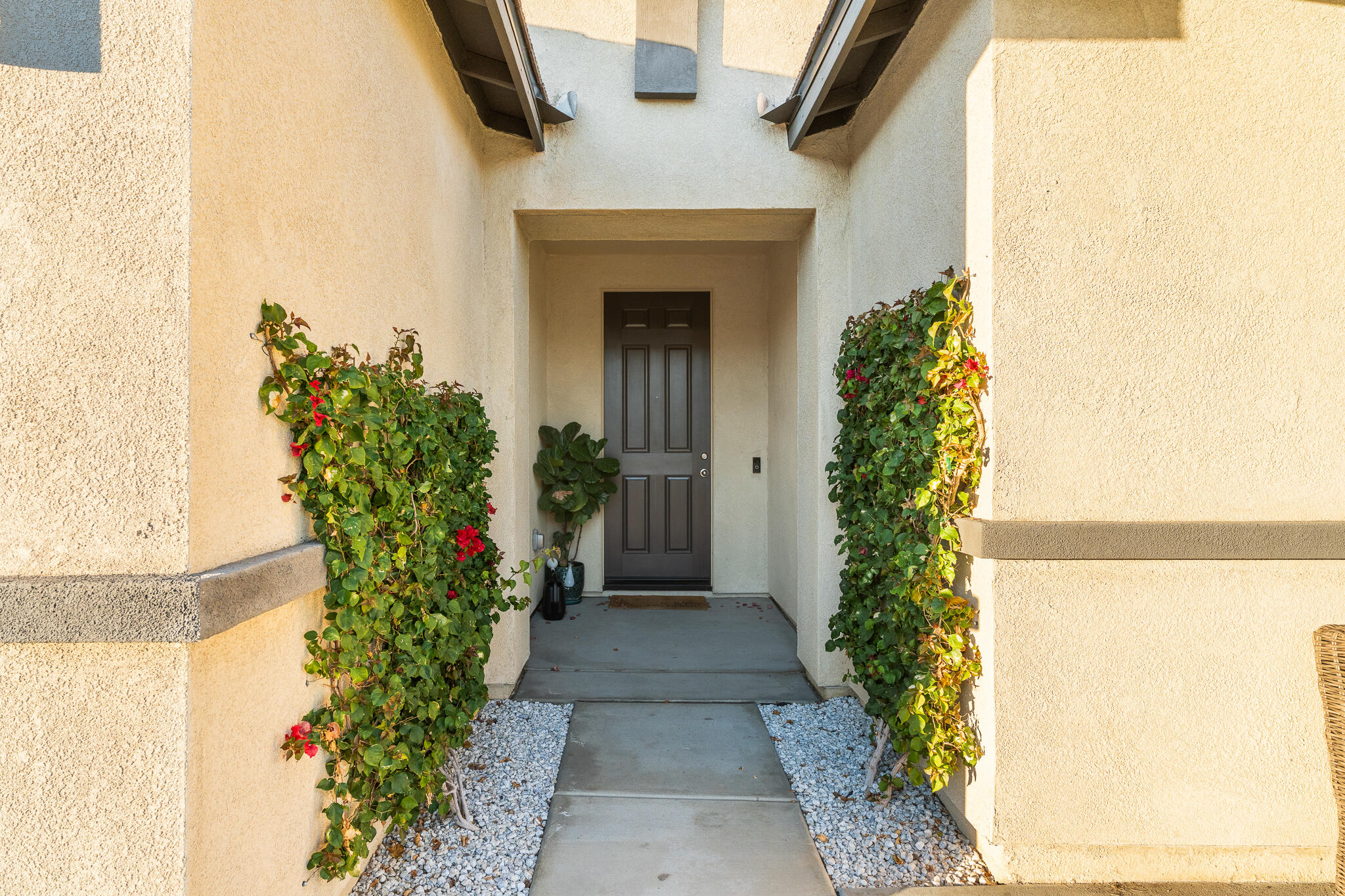 84458 Calle Larriva Coachella, CA 92236 - Photo 6 of 43 a view of a entryway