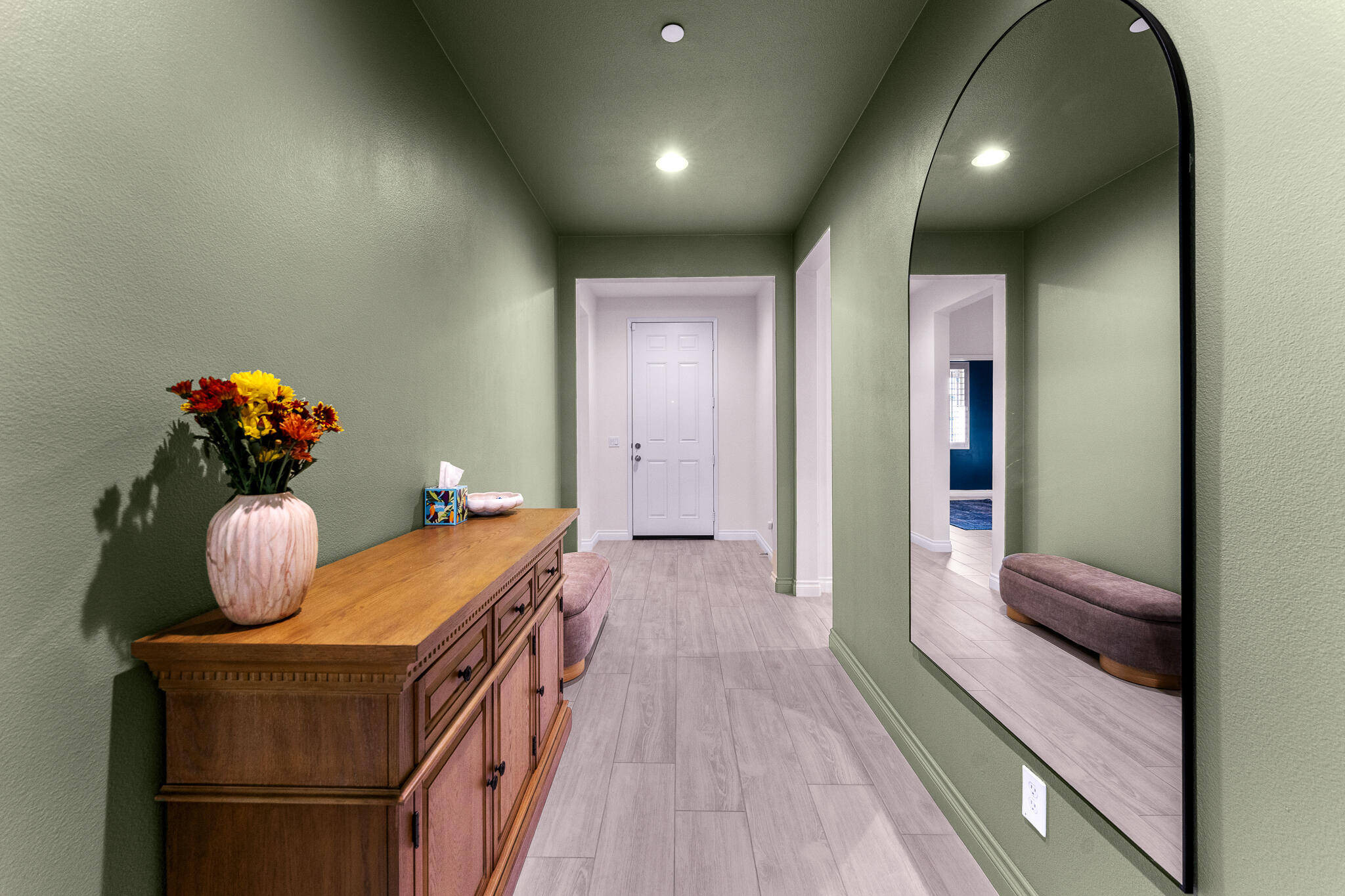 84458 Calle Larriva Coachella, CA 92236 - Photo 9 of 43 a living room with furniture