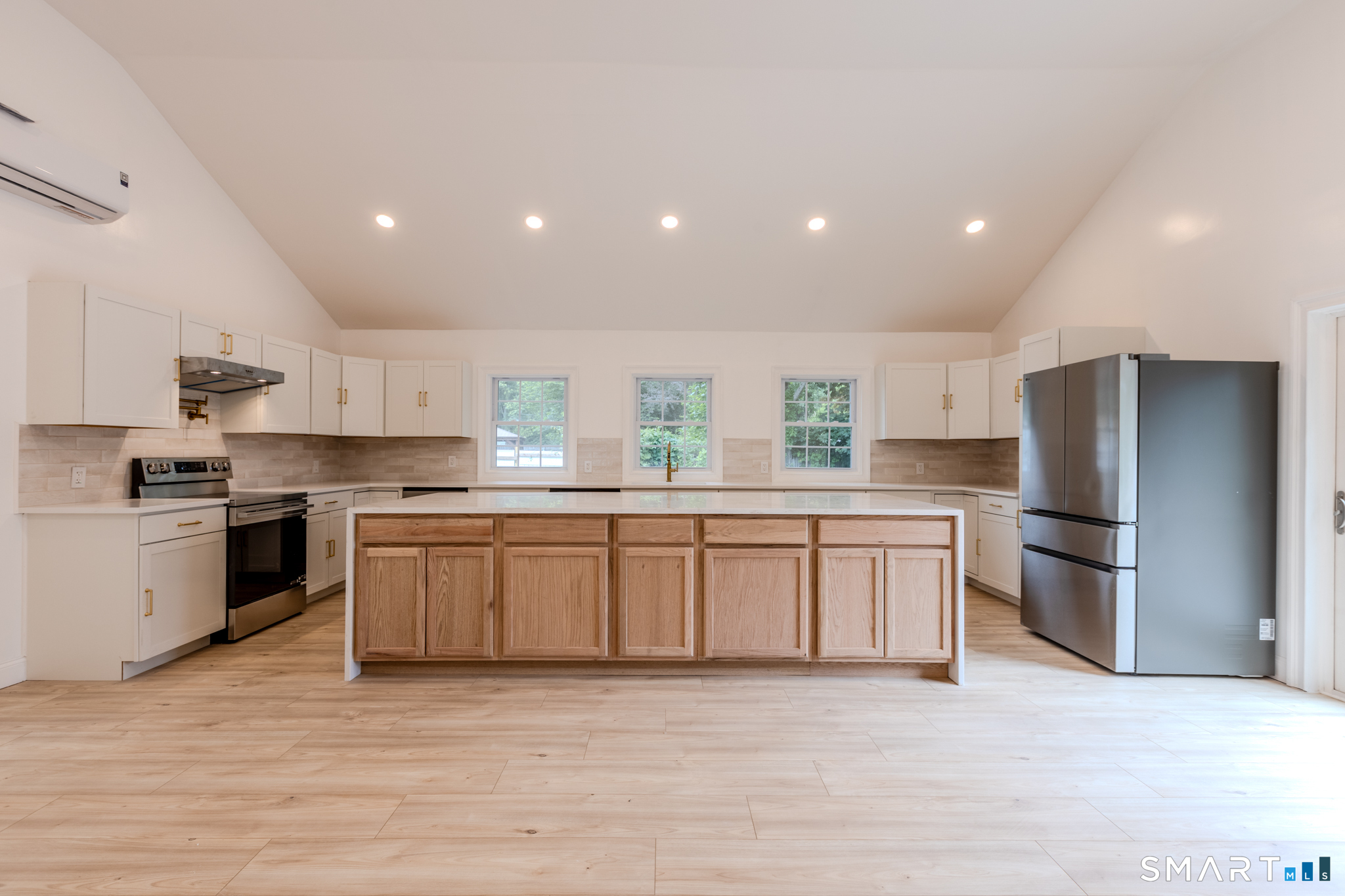 280 Shore Road Old Lyme, CT 06371 - Photo 11 of 35 Gallery Image 11