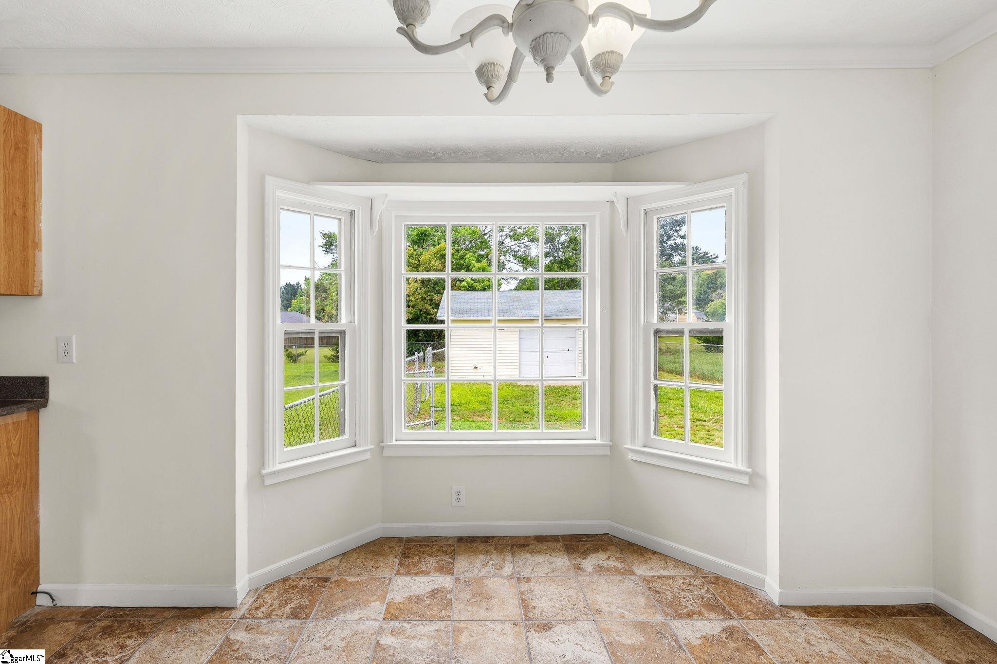 608 Lenhardt Road Greenville, SC 29611 - Photo 9 of 23 Gallery Image 9