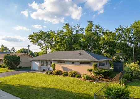 $399,900 | 345 Maricopa Lane, Hoffman Estates, IL 60169