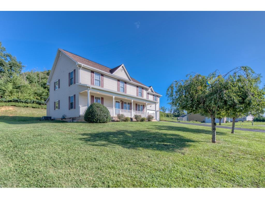 114 Harvest Road Bristol, VA 24201 - Photo 1 of 32 Photo 1