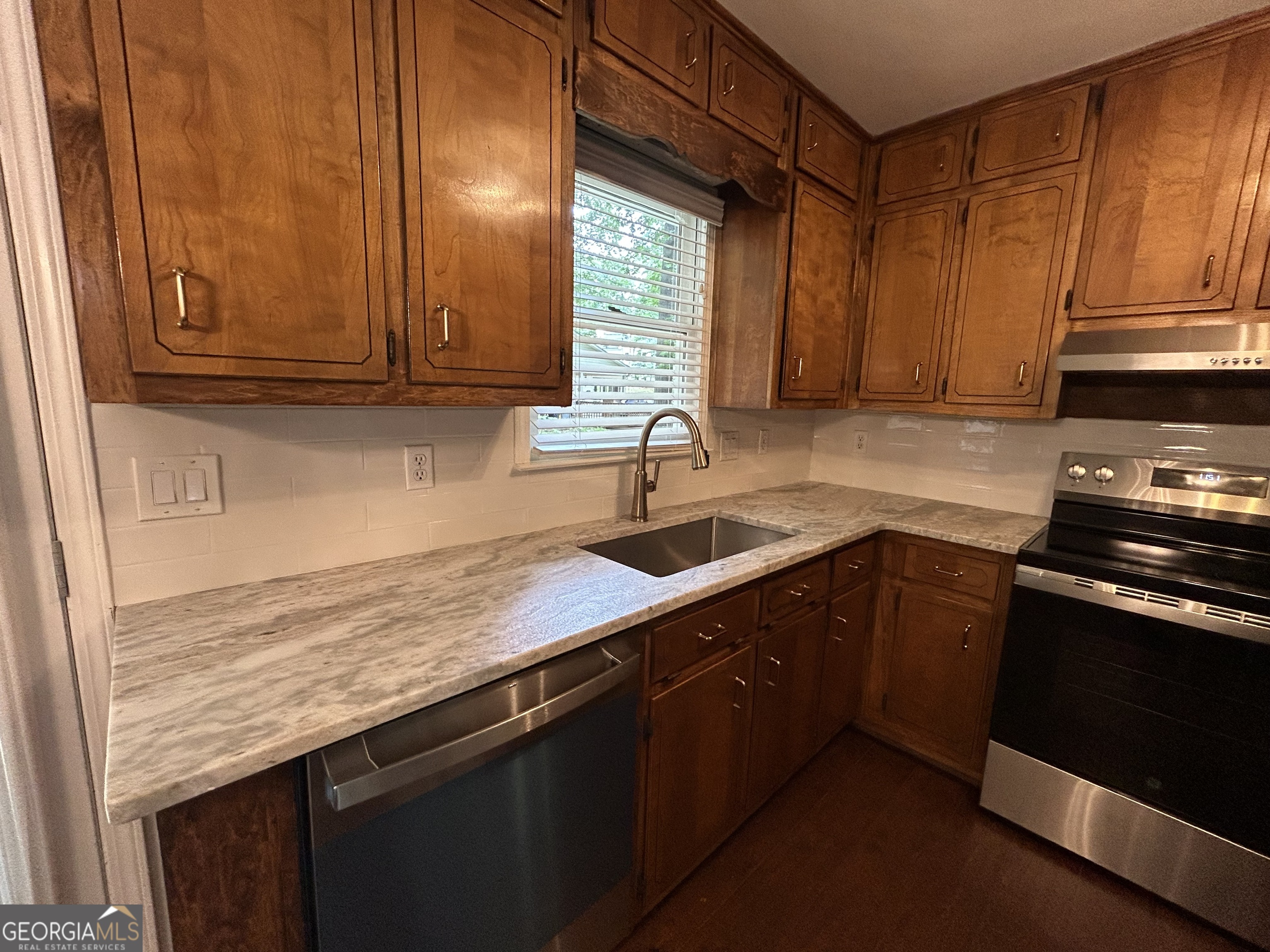 3075 Carlton Road Cumming, GA 30041 - Photo 6 of 15