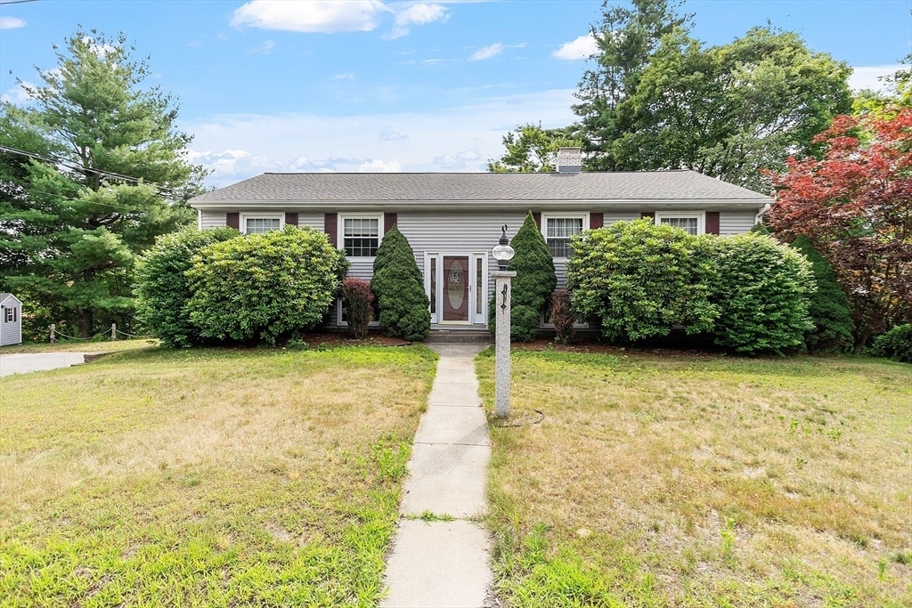 9 East Park Road Sterling, MA 01564 - Photo 1 of 35 Gallery Image 1