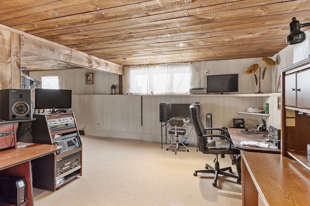 9 East Park Road Sterling, MA 01564 - Photo 30 of 35 Gallery Image 30